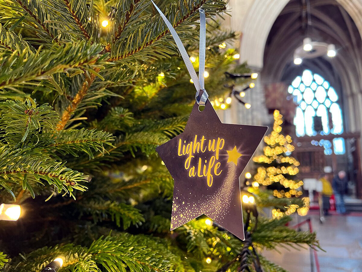 Join Hospiscare in remembering a loved one this Christmas